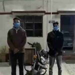 पुलिस चेकिंग के दौरान युवको को अनावश्यक वीडियो बनाना पड़ा महंगा, चालान कार्यवाही के साथ- साथ युवकों को काटनी पड़ी हवालात में रात