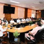 मुख्यमंत्री धामी ने उच्चस्तरीय बैठक में अधिकारियों को दिए निर्देश,  चारधाम एवं हेमकुंट साहिब यात्रा पर आने वाले सभी श्रद्धालुओं की सुख-सुविधाओं का रखा जाए विशेष ध्यान
