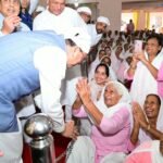 सीएम धामी ने श्री ब्रह्म निवास आश्रम, सप्तसरोवर रोड,भूपतवाला में पूज्य सतगुरु लाल दास महाराज के 51वाँ निर्वाण दिवस के अवसर पर आयोजित कार्यक्रम में किया प्रतिभाग