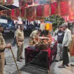 अनावश्यक रूप से सड़कों पर समान फैलाकर अस्थाई अतिक्रमण कर यातायात व्यवस्था बाधित करने वालो को विरूद्ध दून पुलिस ने की कड़ी कार्यवाही